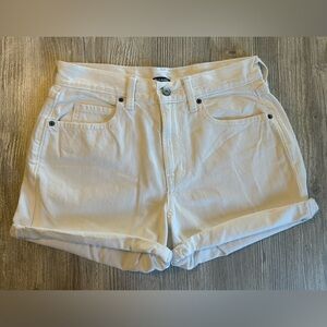 Old Navy Women's White Cuffed 3 Inch Inseam Mid Rise Denim Shorts 2 100% Cotton.